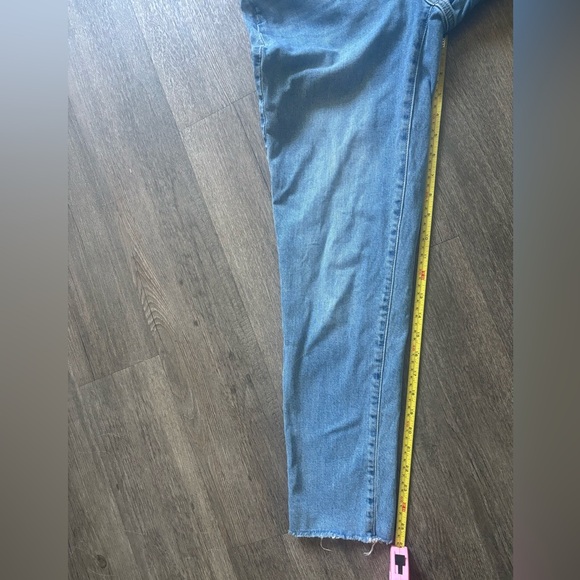 Universal Thread Women's Light Blue Denim Overalls - Picture 6 of 6